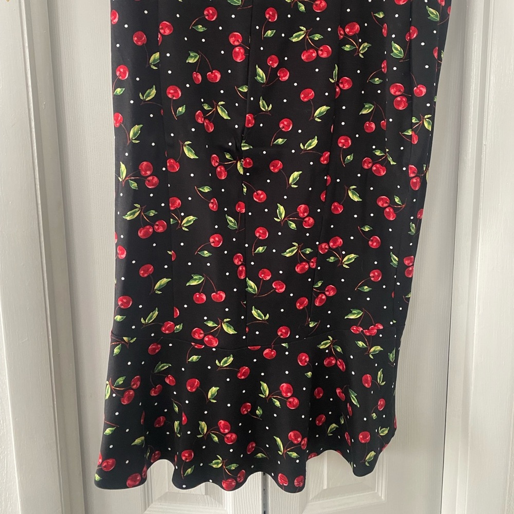 New TORRID Retro chic cherry print pencil skirt